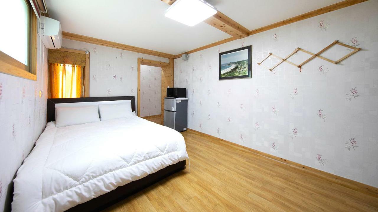Samcheok Sol Beach Pension Экстерьер фото