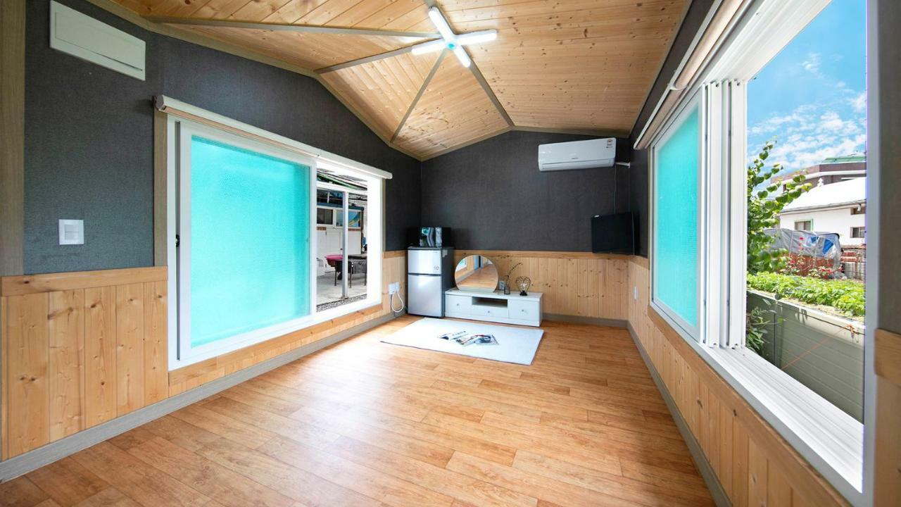 Samcheok Sol Beach Pension Экстерьер фото